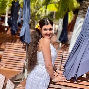 Meet your Posher, Parnaz